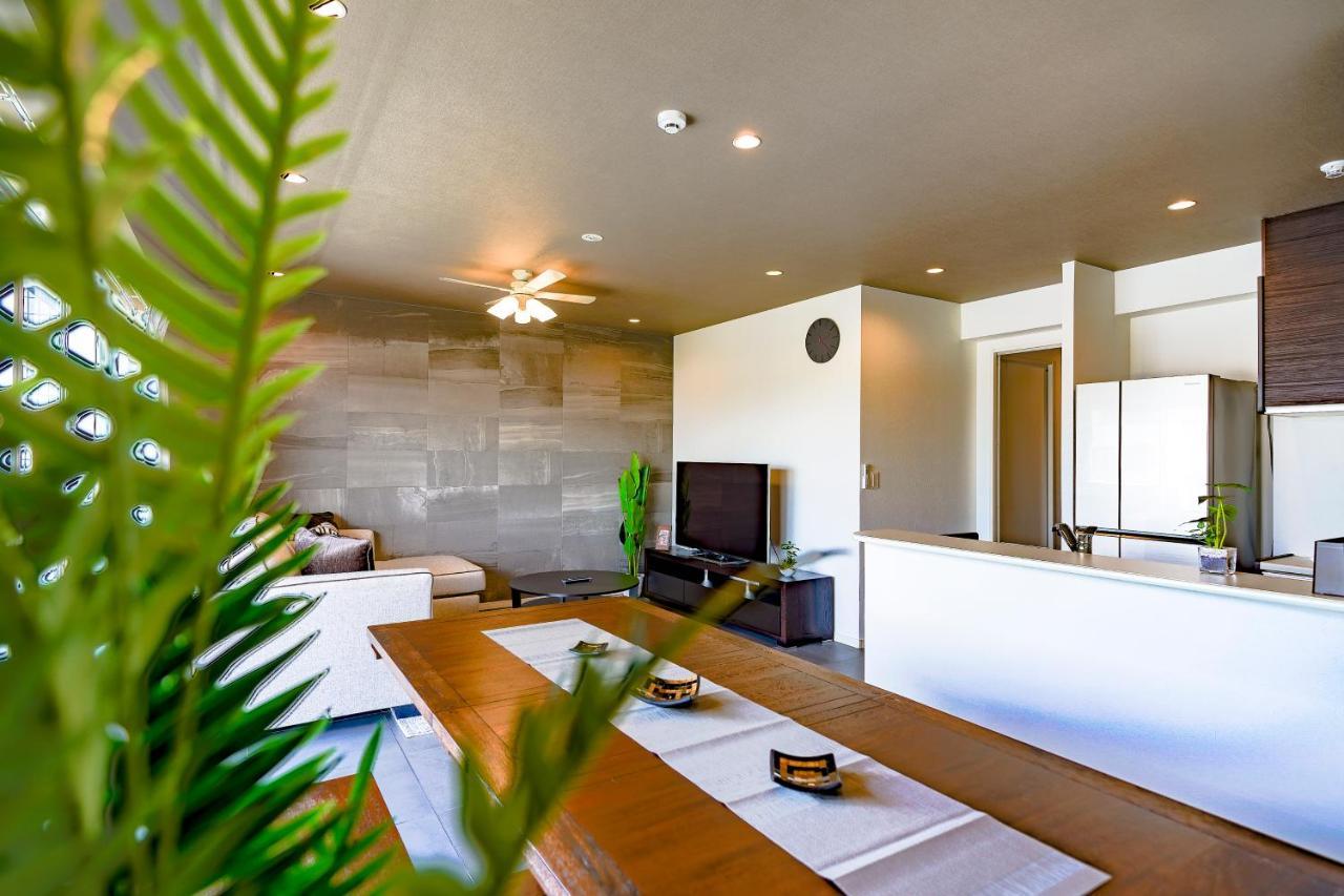 Sunshine Coast Apartment Chatan Exterior photo