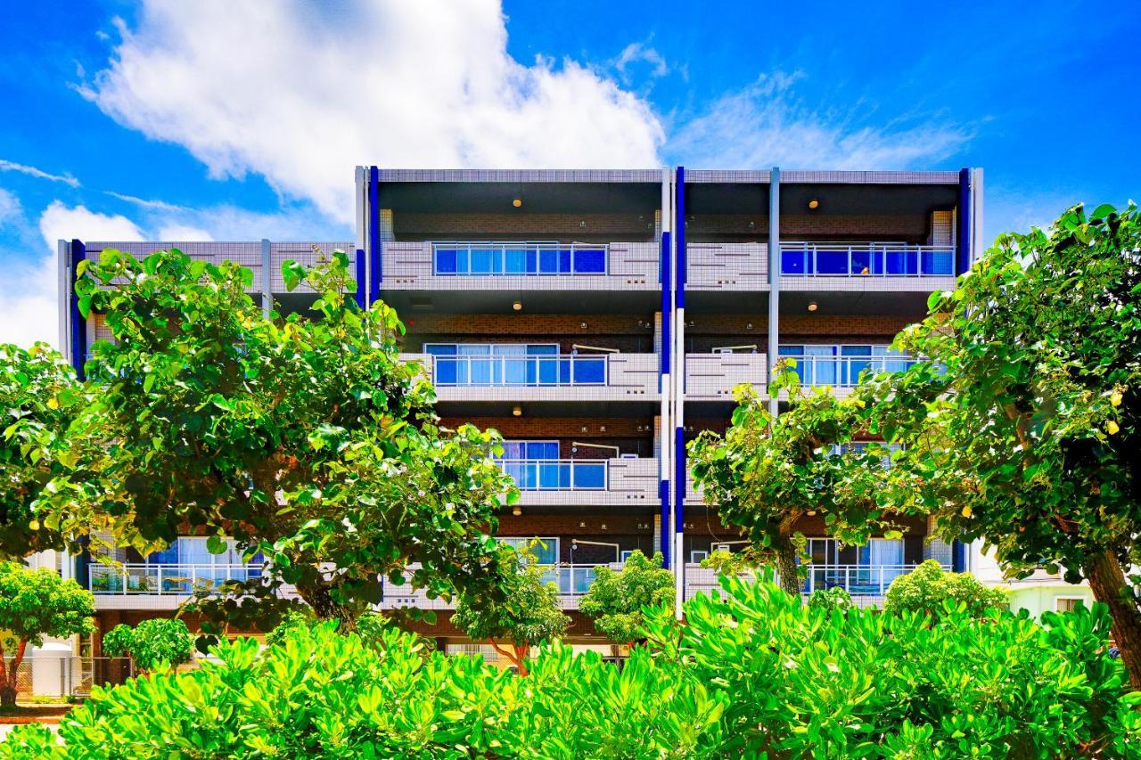 Sunshine Coast Apartment Chatan Exterior photo