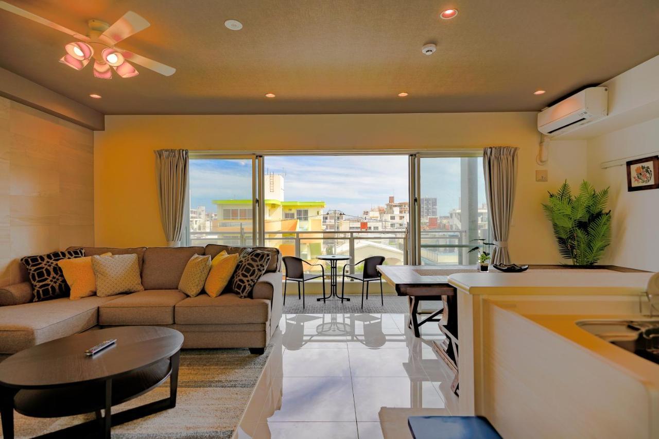 Sunshine Coast Apartment Chatan Exterior photo